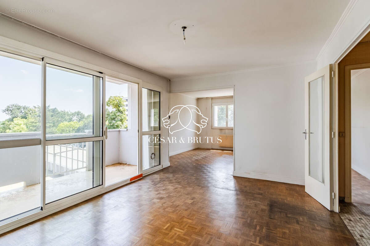 Appartement à OULLINS