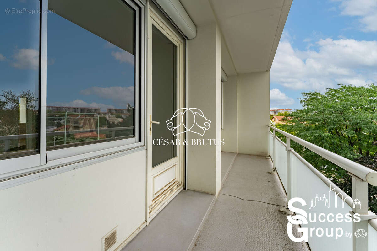 Appartement à LYON-8E