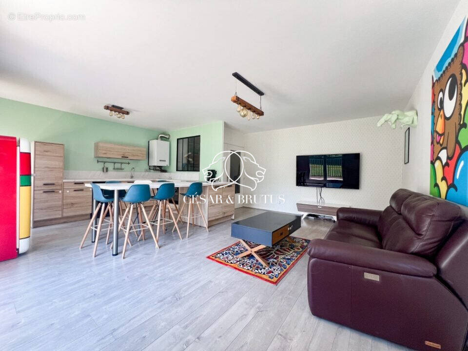 Appartement à LYON-8E