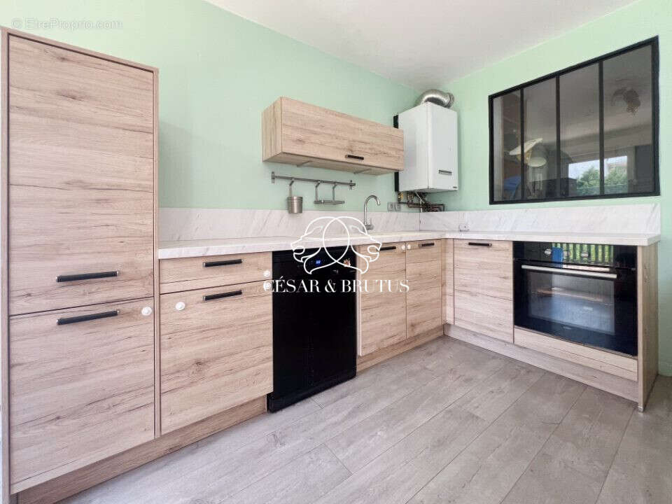 Appartement à LYON-8E