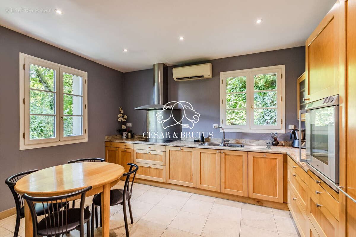 Maison à FONTAINES-SUR-SAONE