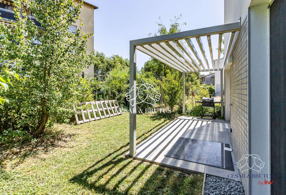 Maison à DECINES-CHARPIEU