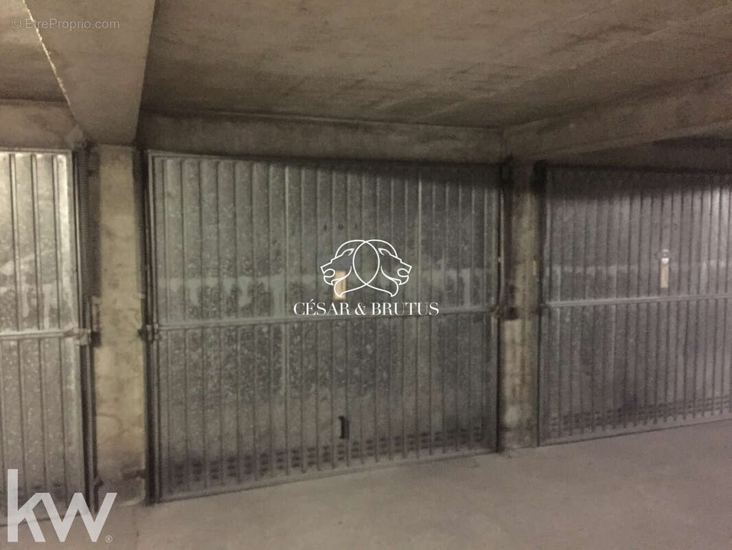 Parking à VILLEURBANNE