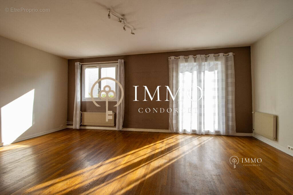 Appartement à BOURG-LA-REINE