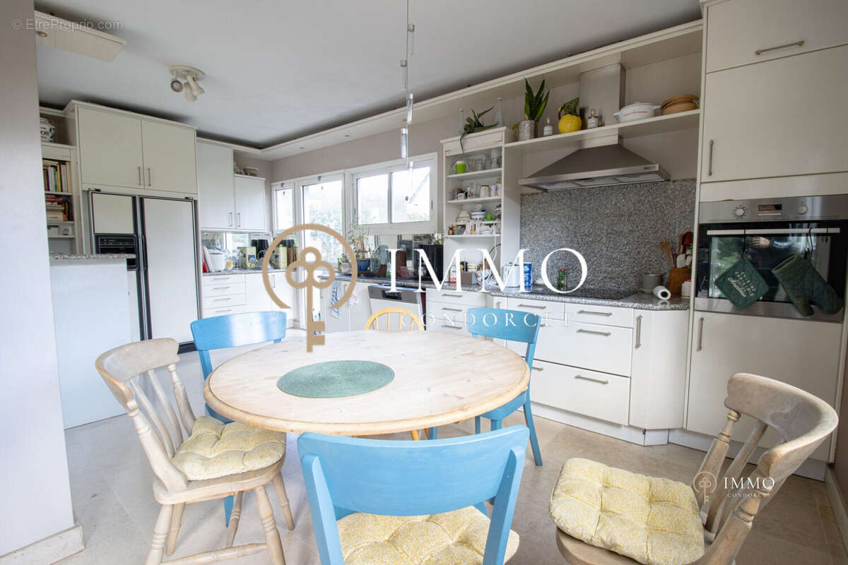 Maison à L&#039;HAY-LES-ROSES