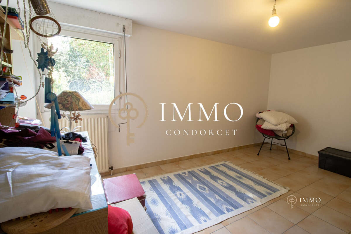 Maison à L&#039;HAY-LES-ROSES