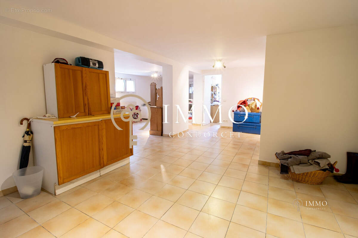 Maison à L&#039;HAY-LES-ROSES