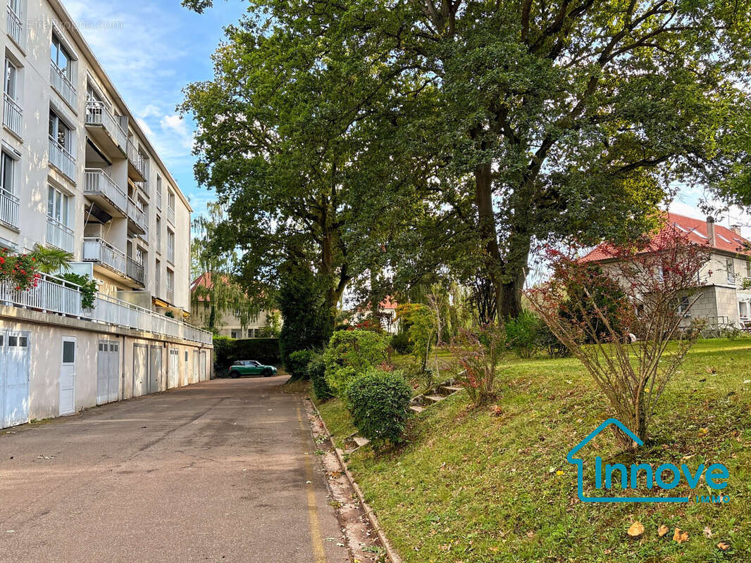 Appartement à LA CELLE-SAINT-CLOUD
