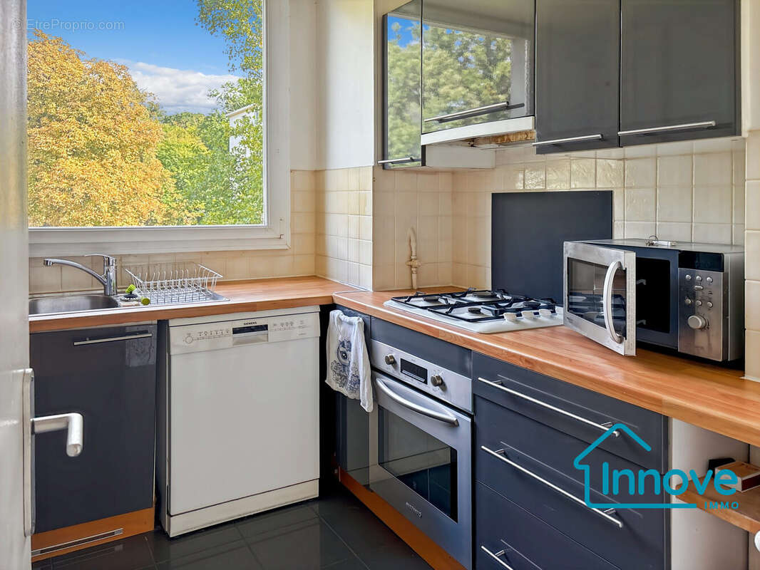 Appartement à LA CELLE-SAINT-CLOUD