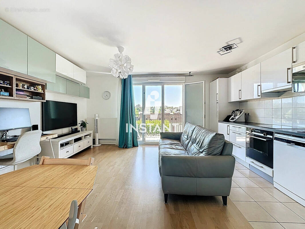 Appartement à LE PERREUX-SUR-MARNE