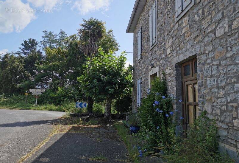 Maison à LARRIBAR-SORHAPURU