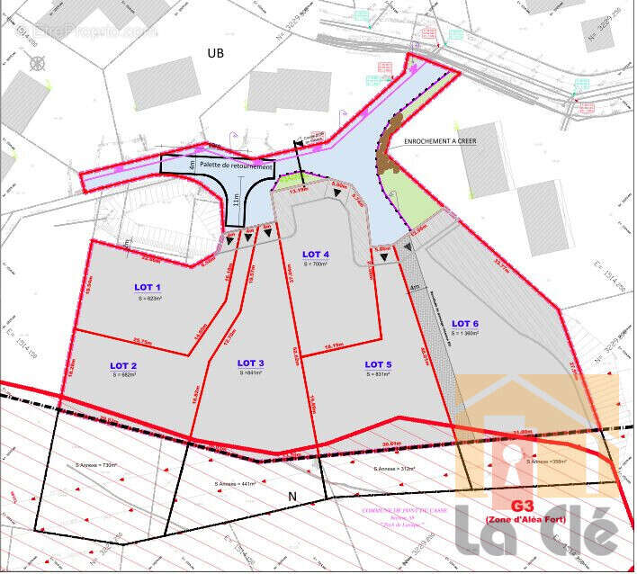 Terrain à PONT-DU-CASSE