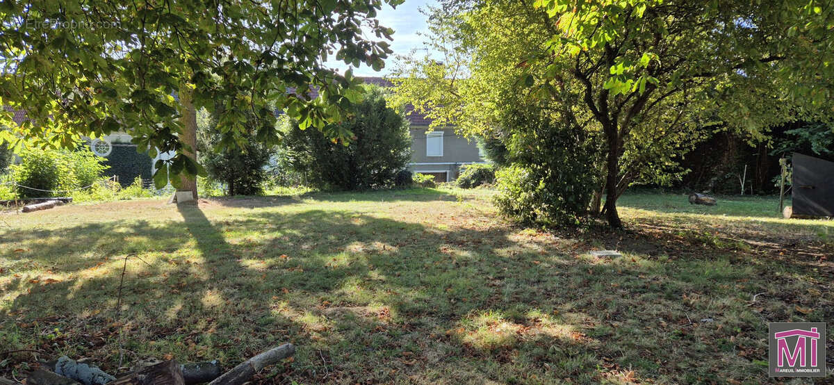 Terrain à VILLERS-COTTERETS