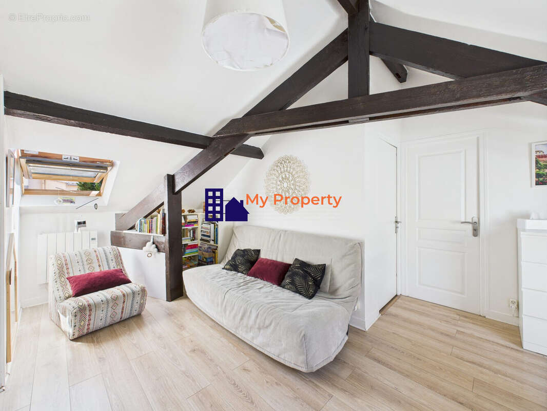 Appartement à HOUILLES