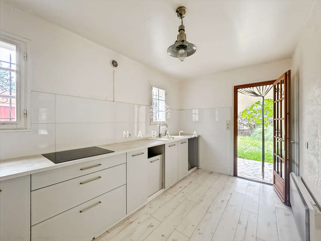 Maison à MONTAUROUX