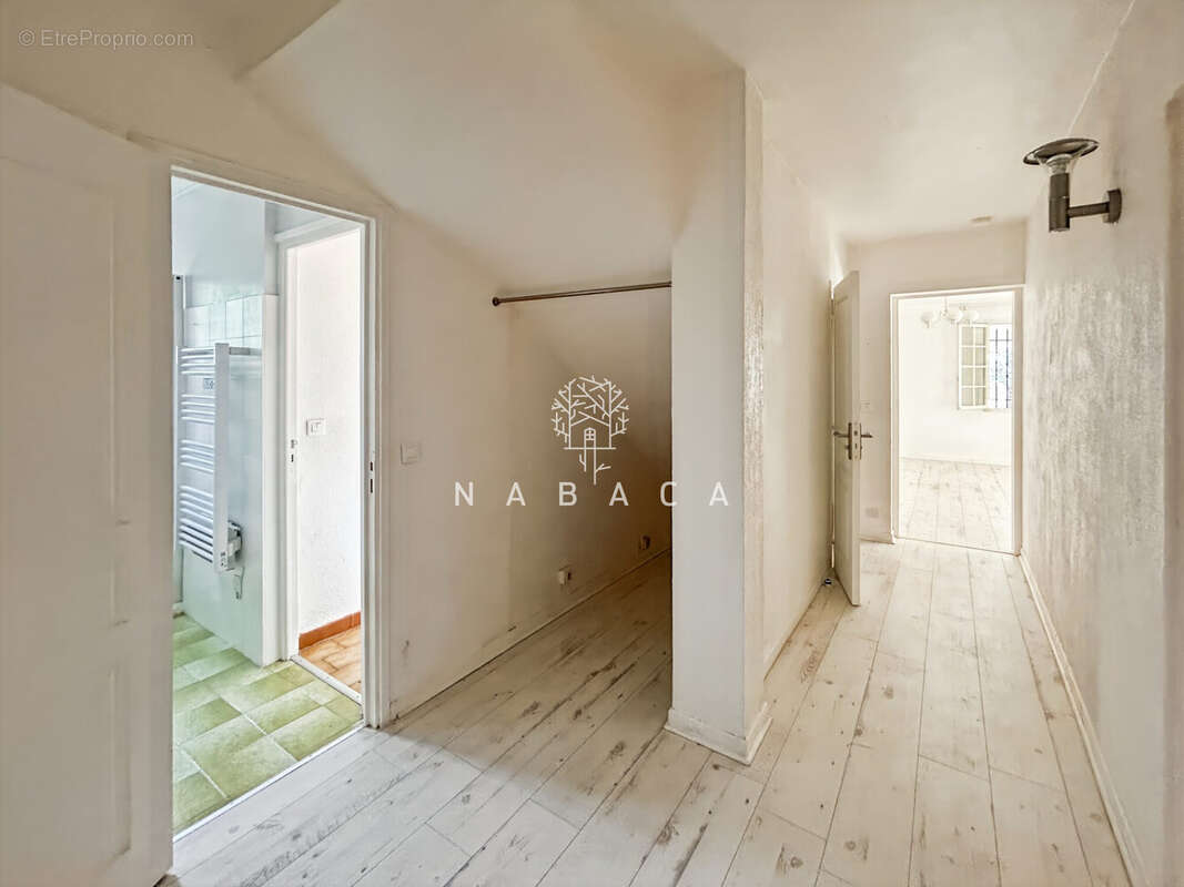 Maison à MONTAUROUX