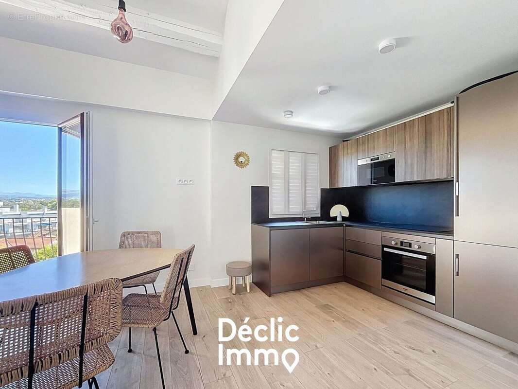 Appartement à MANDELIEU-LA-NAPOULE