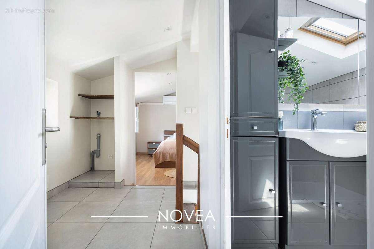 Appartement à TASSIN-LA-DEMI-LUNE