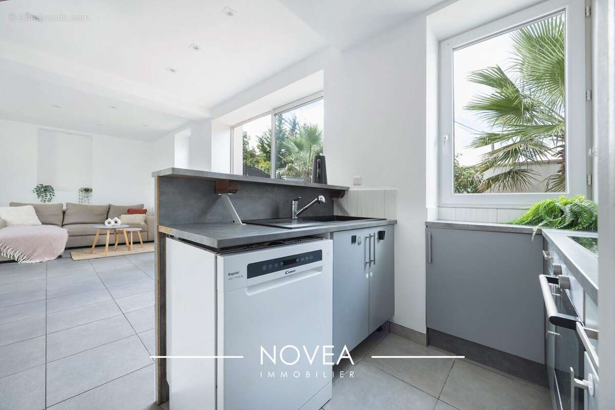 Appartement à TASSIN-LA-DEMI-LUNE