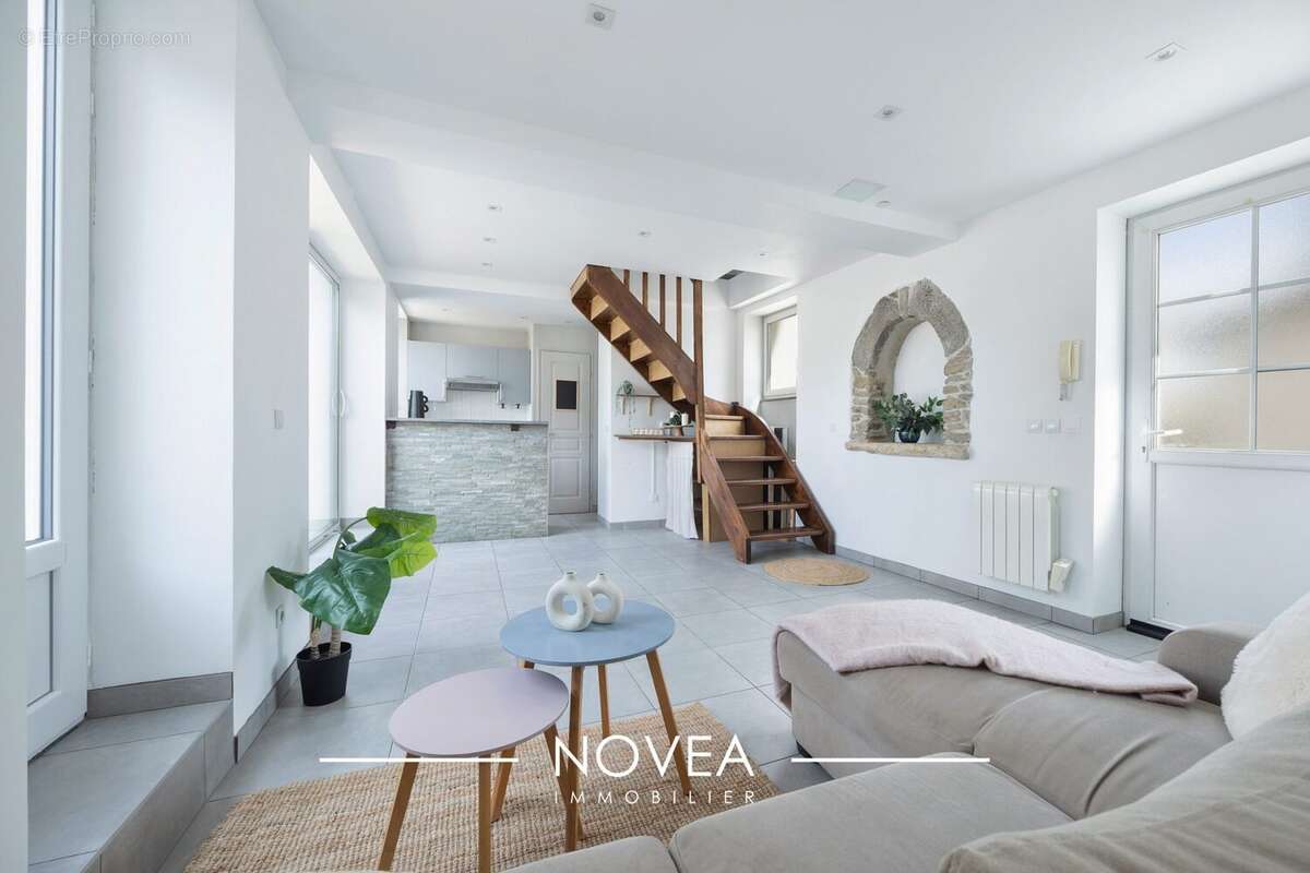 Appartement à TASSIN-LA-DEMI-LUNE