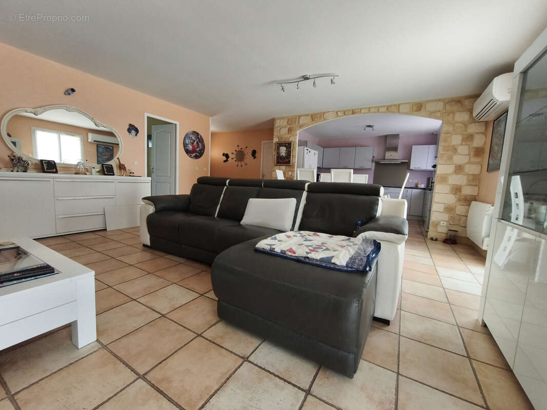 Maison à SAINT-BONNET-DE-MURE