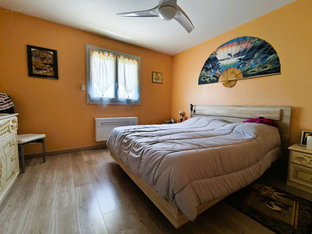 Maison à SAINT-BONNET-DE-MURE