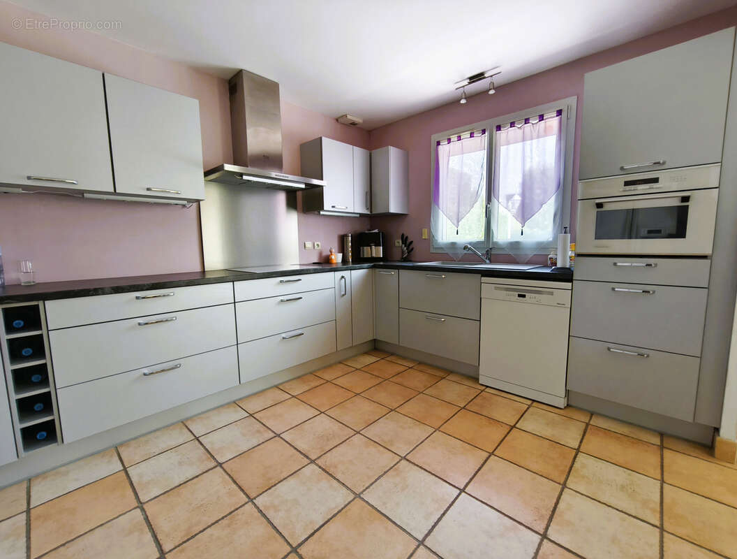 Maison à SAINT-BONNET-DE-MURE