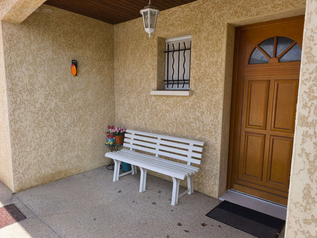 Maison à SAINT-BONNET-DE-MURE