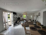 Maison à SAINT-MARTIN-DE-JUSSAC