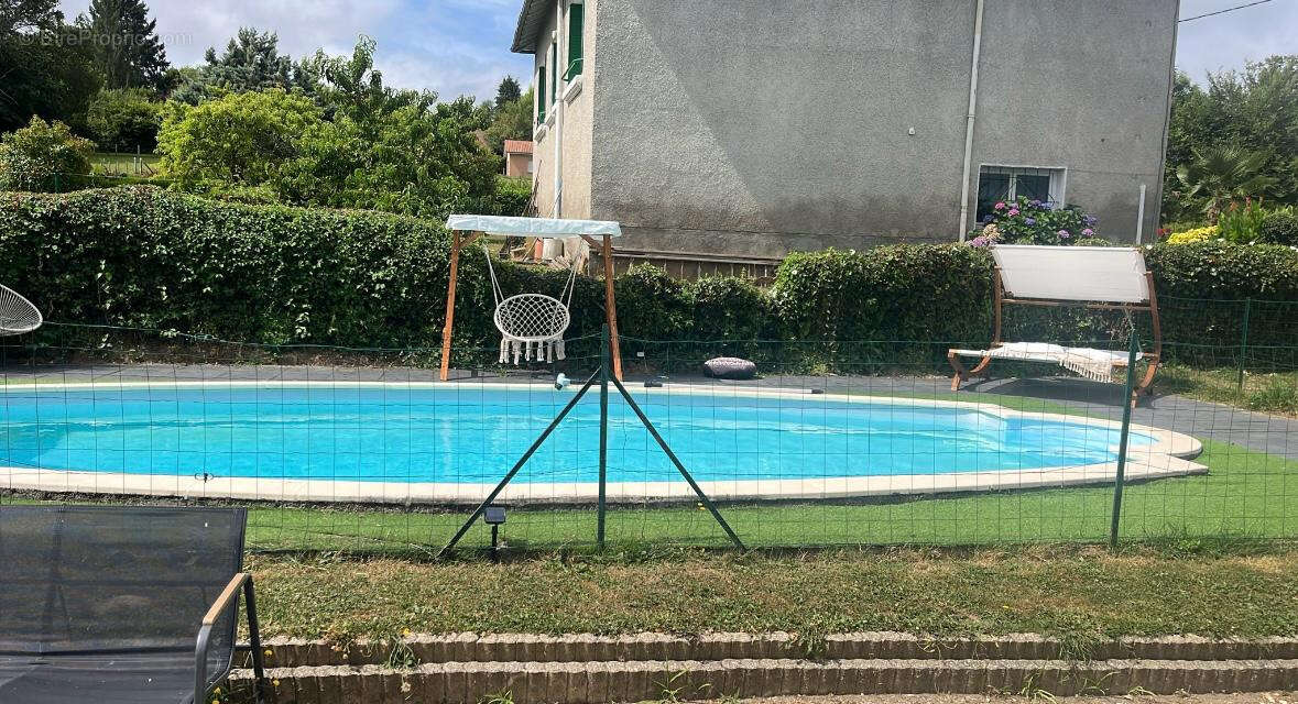 Maison à SAINT-MARTIN-DE-JUSSAC