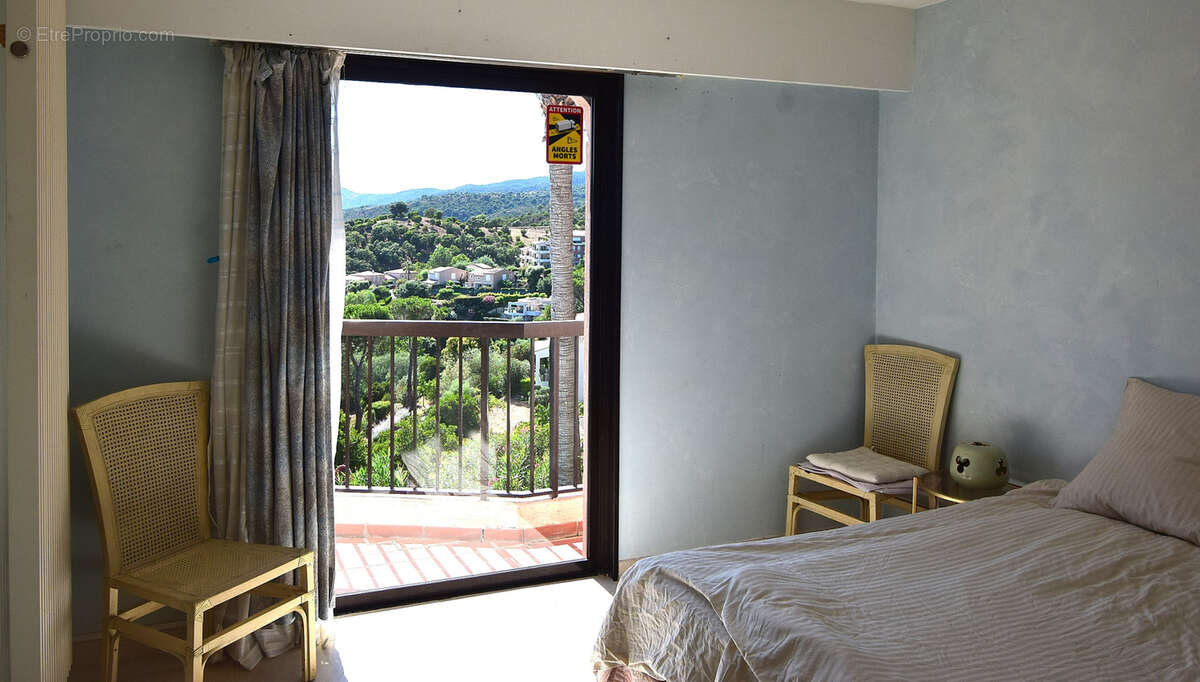 Appartement à MANDELIEU-LA-NAPOULE