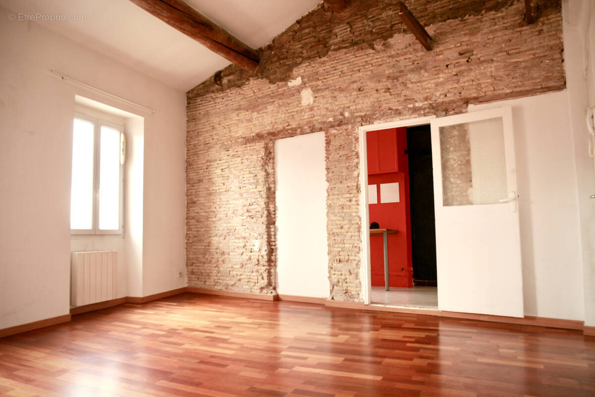 Appartement à MARSEILLE-7E