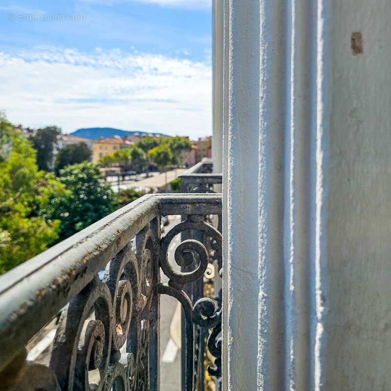 Appartement à HYERES