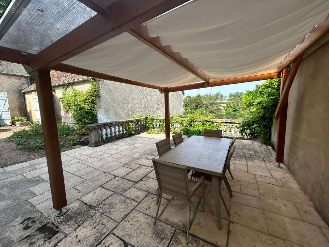 Maison à CHATILLON-EN-BAZOIS