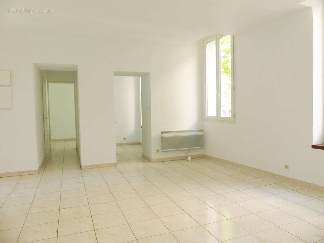 Appartement à LAMALOU-LES-BAINS