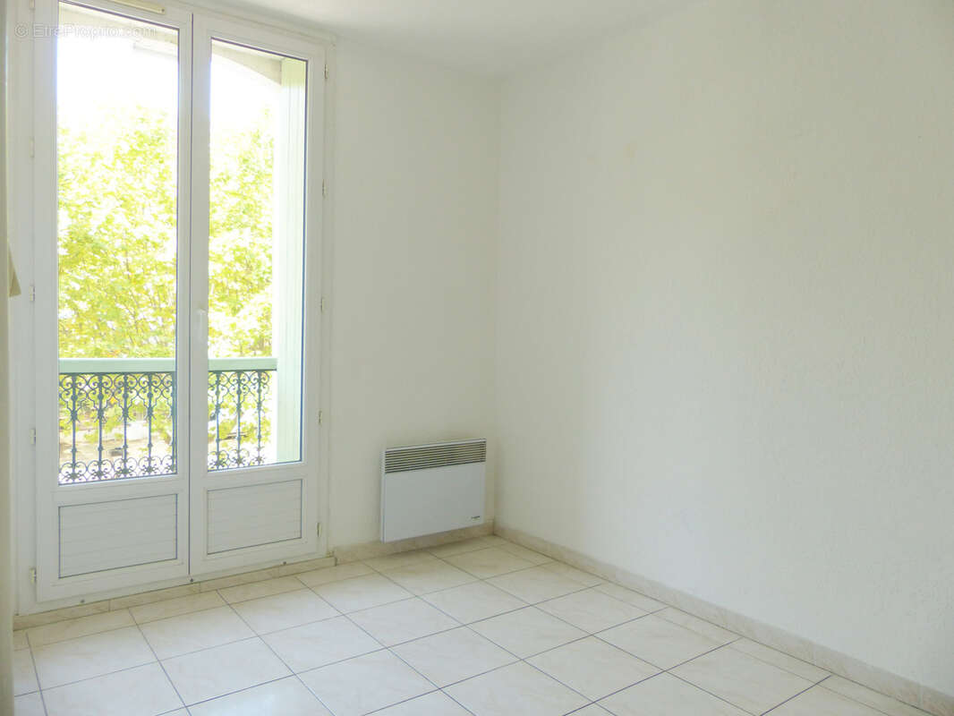 Appartement à LAMALOU-LES-BAINS