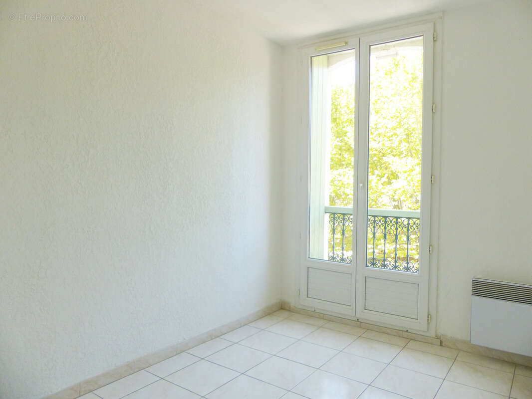 Appartement à LAMALOU-LES-BAINS