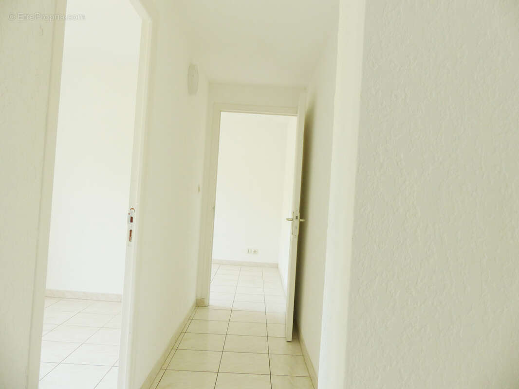Appartement à LAMALOU-LES-BAINS