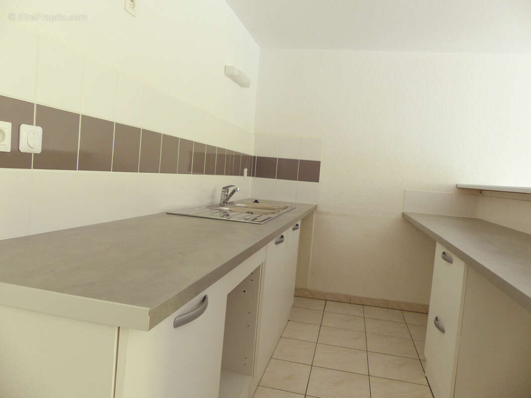 Appartement à LAMALOU-LES-BAINS