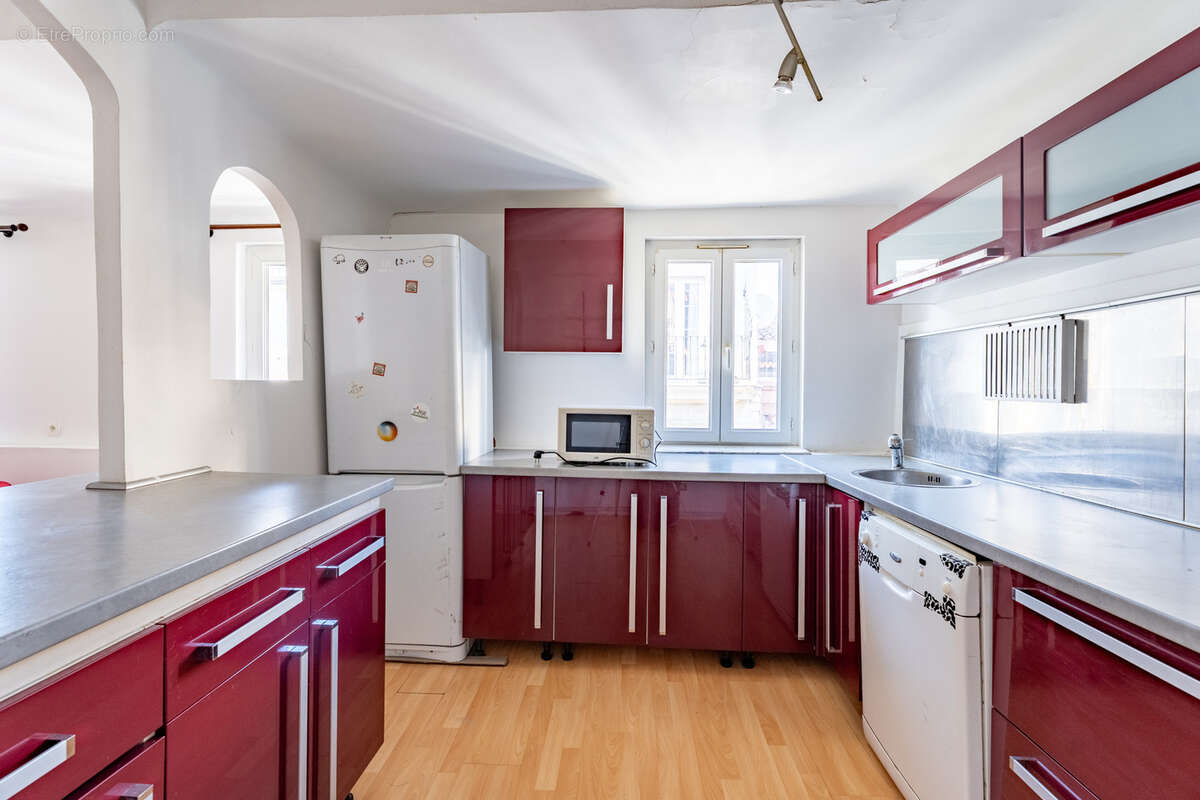 Appartement à MARSEILLE-1E