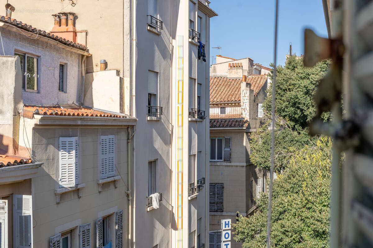 Appartement à MARSEILLE-1E