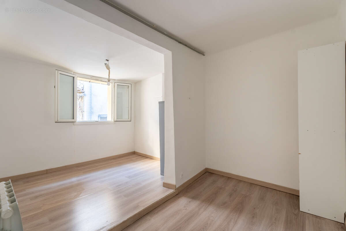 Appartement à MARSEILLE-1E