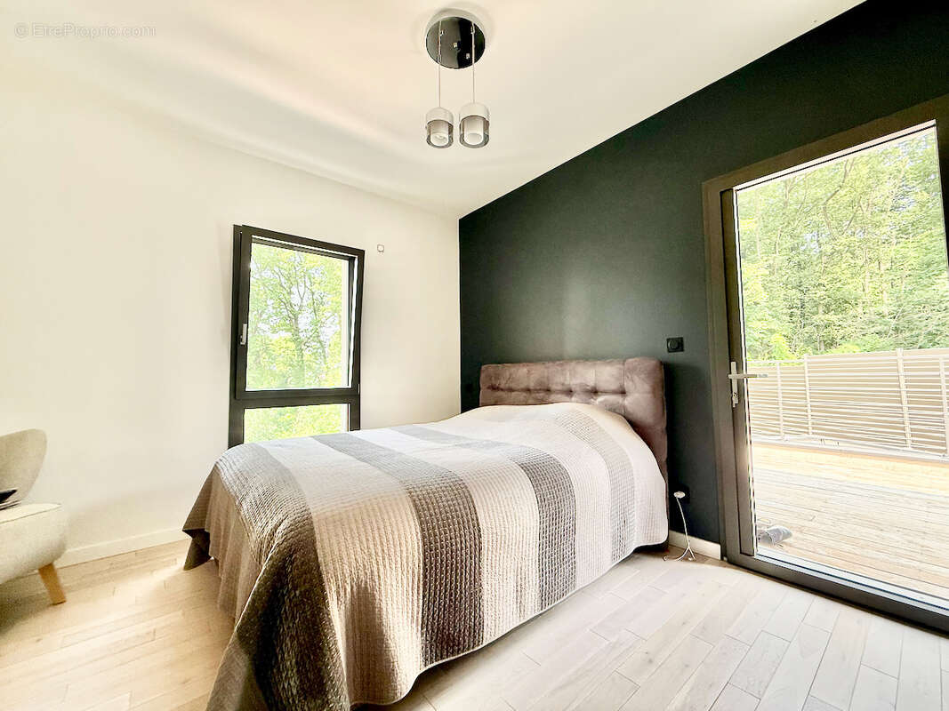 Maison à SALAISE-SUR-SANNE