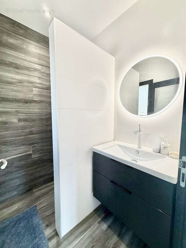 Maison à SALAISE-SUR-SANNE