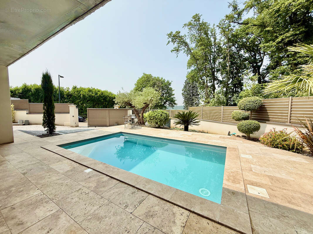 Maison à SALAISE-SUR-SANNE