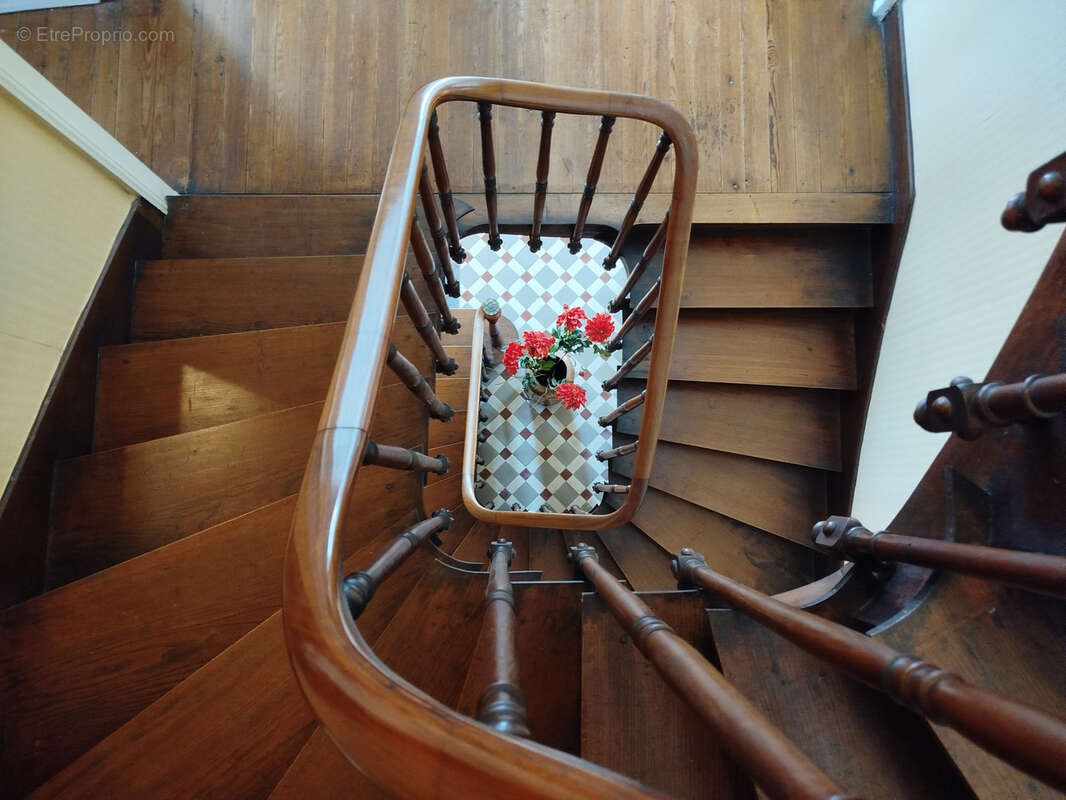 Maison à LAMOTHE-MONTRAVEL