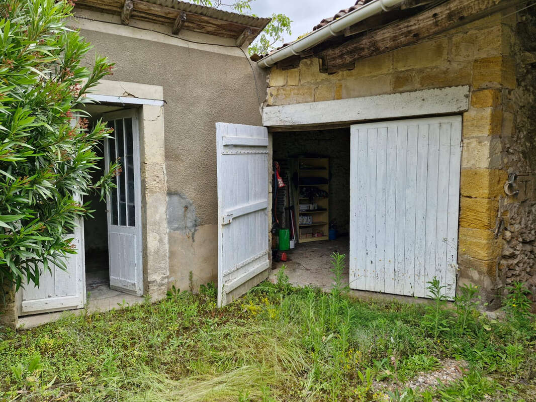 Maison à LAMOTHE-MONTRAVEL