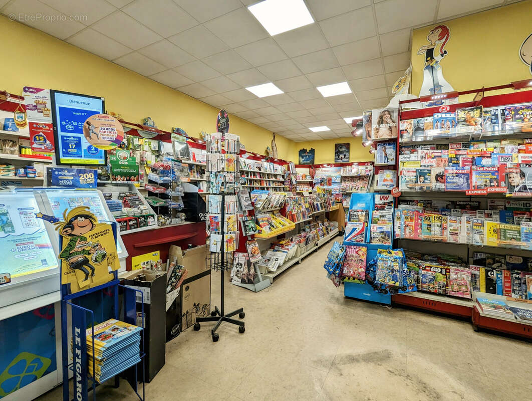 Commerce à LAMALOU-LES-BAINS