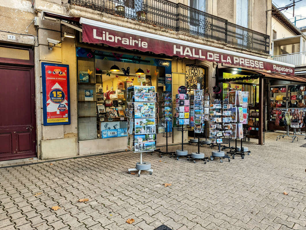 Commerce à LAMALOU-LES-BAINS