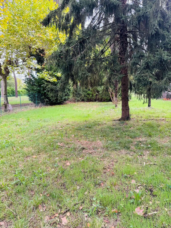 Terrain à MONT-DE-MARSAN